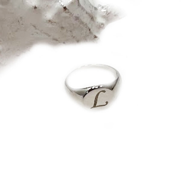 Signet Rings Round