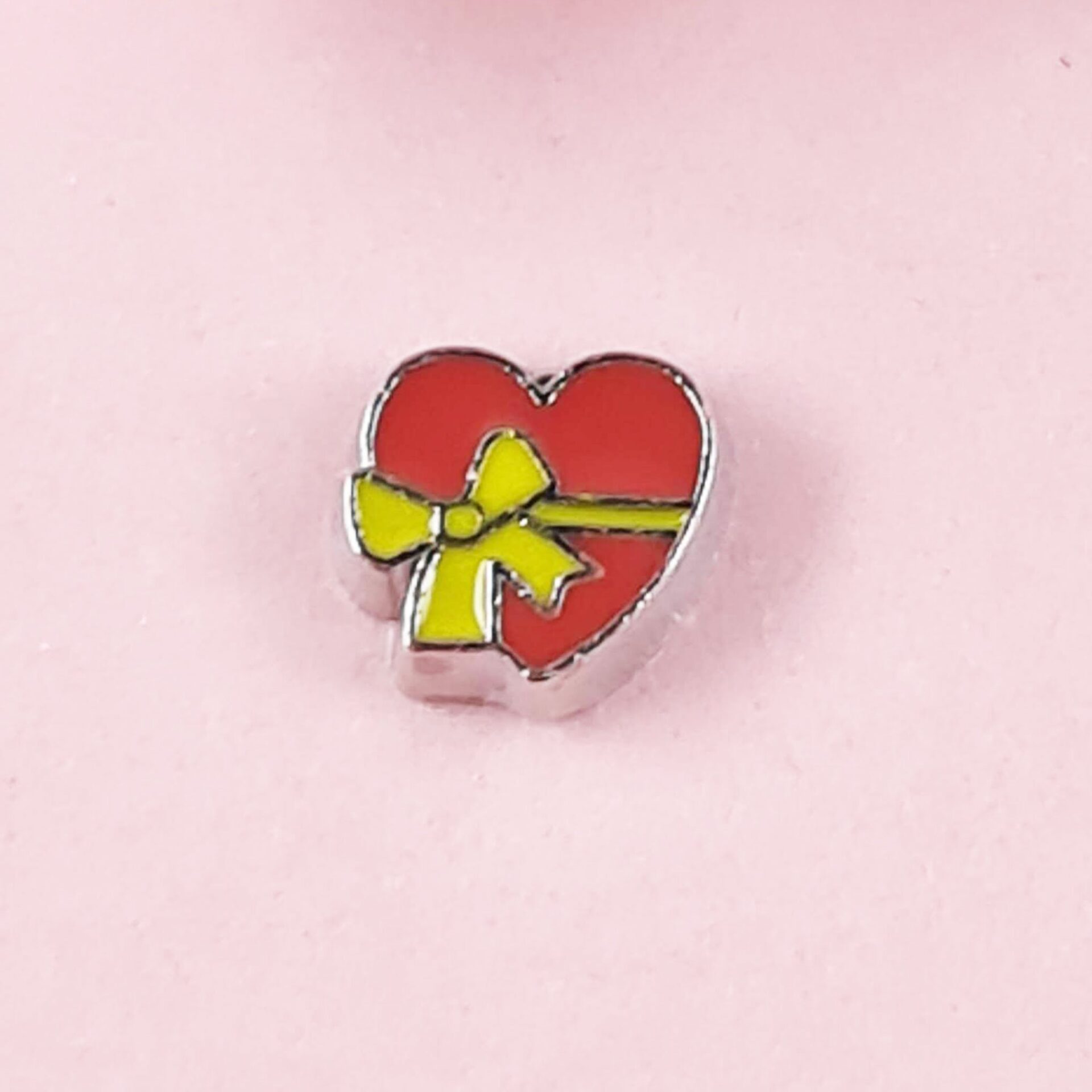 Present Floating Charm