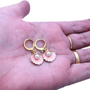 Clam Shell Earrings