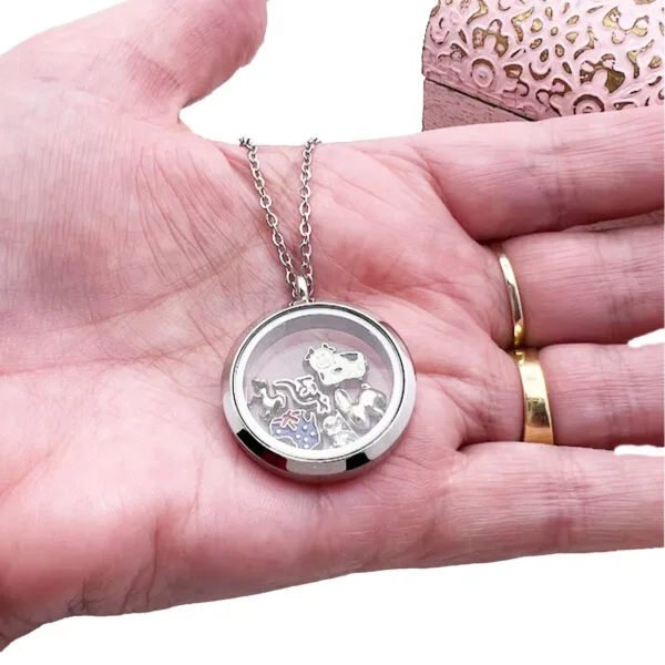 Australia Floating Locket