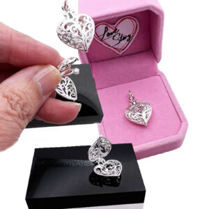 Filigree Heart Pendant Necklace