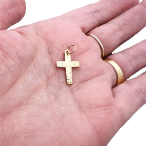 9ct Gold Engraved Cross Pendant