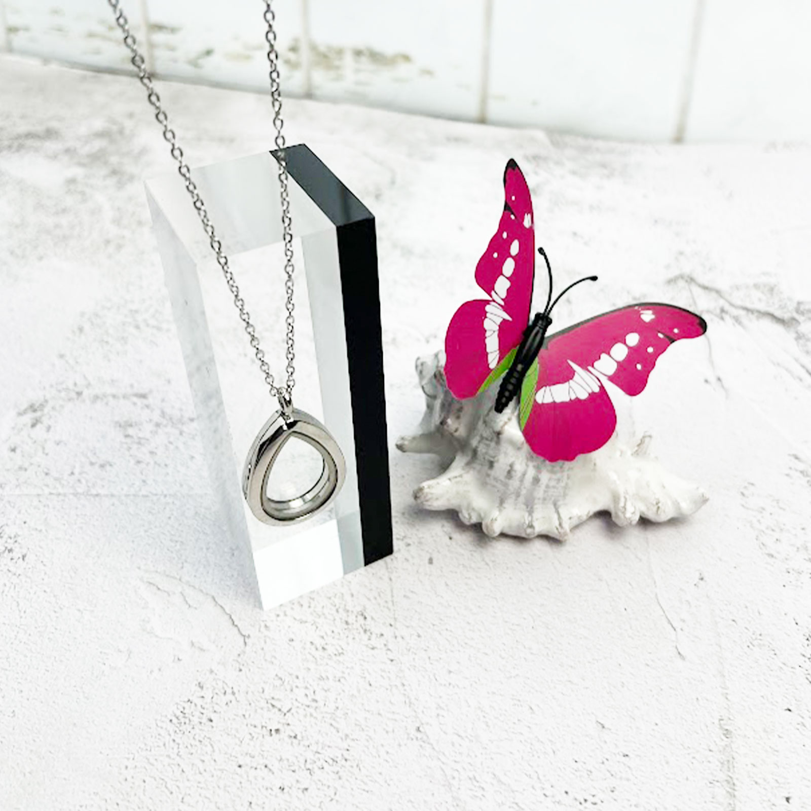 Teardrop Floating Locket